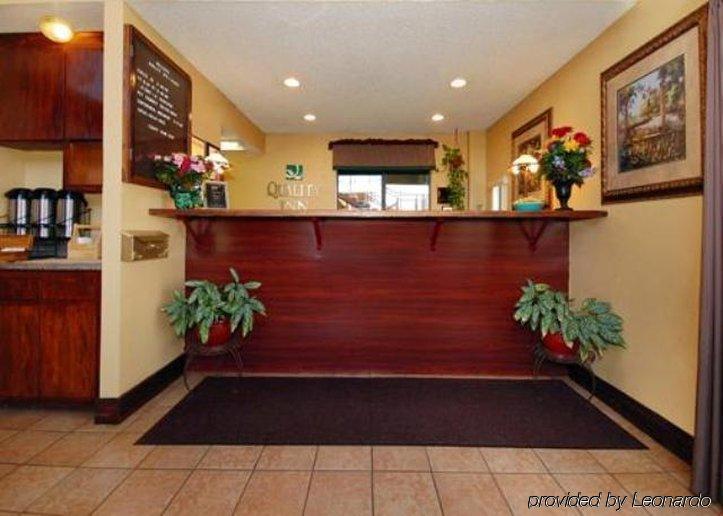Quality Inn Hemet - San Jacinto Интериор снимка